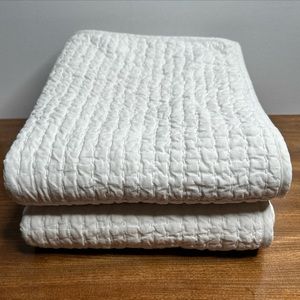 2 Pottery Barn Pick Stitch Pillow Shams White Cotton Tie Closure 20”x26”